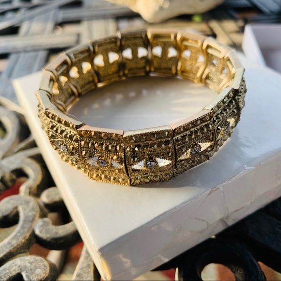 Very delicate cz stretch vintage bracelet. - Picture 4 of 5